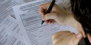 Wallraff: Überlange Wartezeiten bei Hartz IV