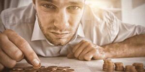 Butterwegge: Armut trotz Mehrfachjobs