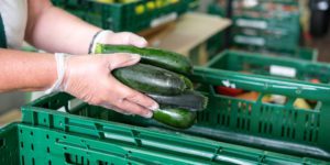 Deutlich mehr Menschen wegen Corona-Pandemie auf Angebot der Tafeln angewiesen