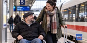 Schwerbehinderung: Begleitperson fährt kostenlos Bahn – diese Buchungsschritte sind dabei wichtig